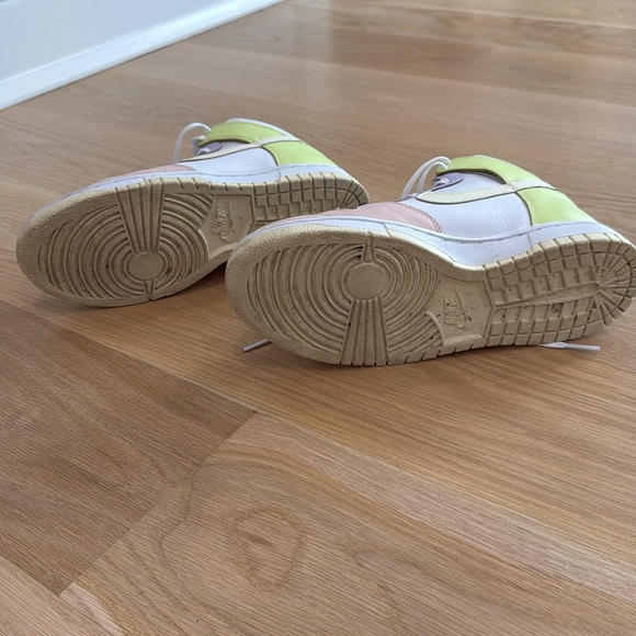 Pastel Nike Dunks High - Picture 3 of 4